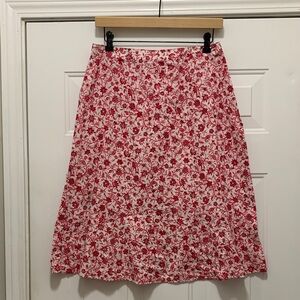 4/$10 CLC 100% Cotton Red and White Floral A-Line Skirt Size 8